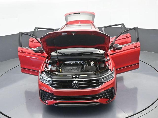 Photo of 2024 Kings Red Volkswagen Tiguan