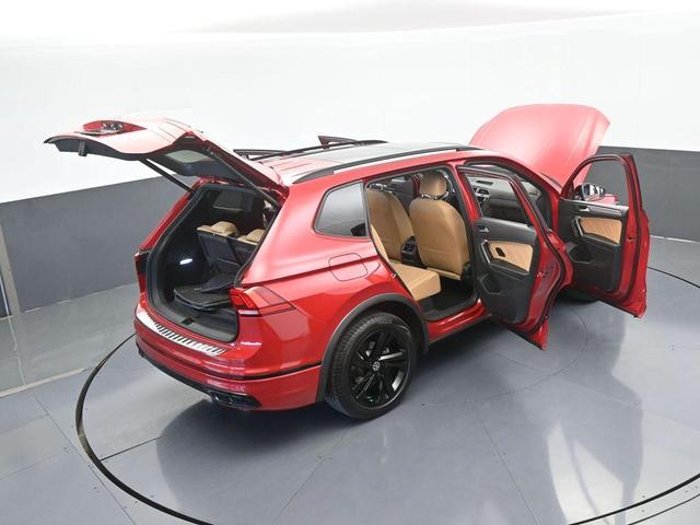 Photo of 2024 Kings Red Volkswagen Tiguan