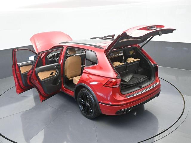 Photo of 2024 Kings Red Volkswagen Tiguan
