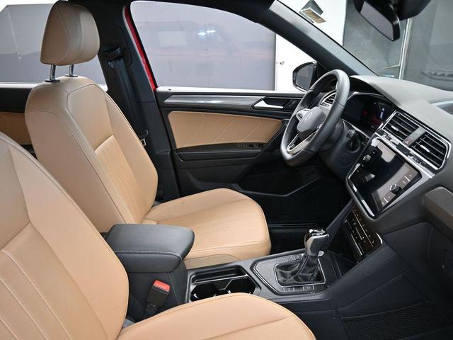 Photo of 2024 Kings Red Volkswagen Tiguan