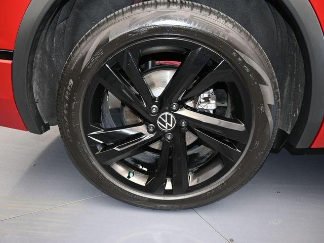 Photo of 2024 Kings Red Volkswagen Tiguan