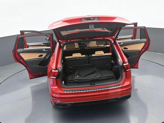 Photo of 2024 Kings Red Volkswagen Tiguan