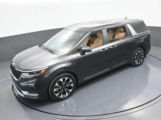 Photo of 2024 Metal Kia Carnival