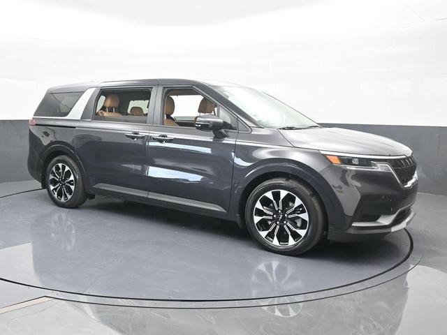 Photo of 2024 Metal Kia Carnival