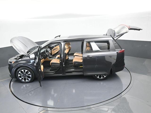 Photo of 2024 Metal Kia Carnival