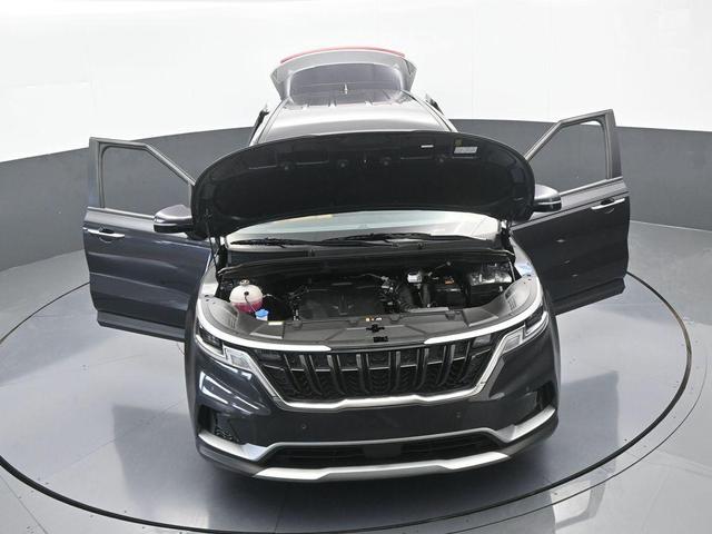 Photo of 2024 Metal Kia Carnival