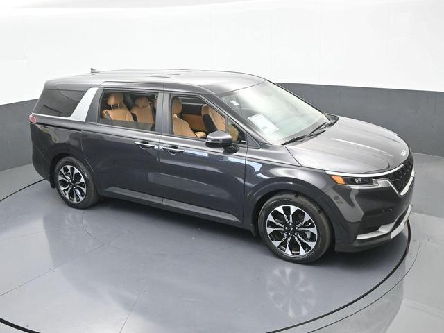Photo of 2024 Metal Kia Carnival