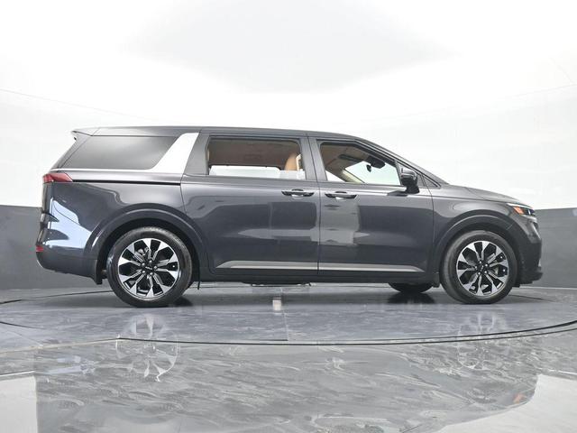 Photo of 2024 Metal Kia Carnival