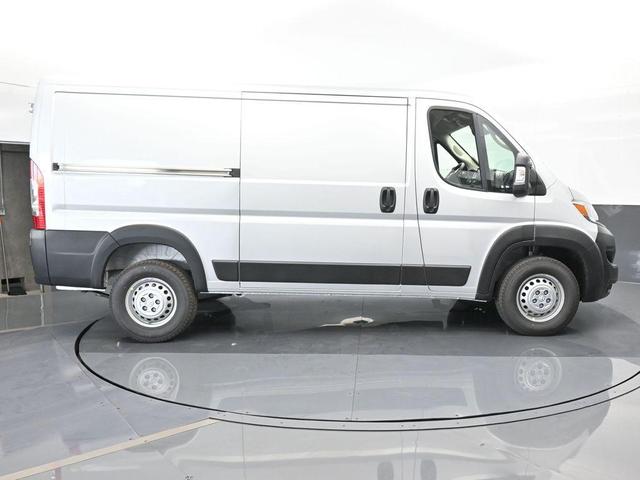 Photo of 2025 Bright Silver Clearcoat Metallic RAM ProMaster 1500