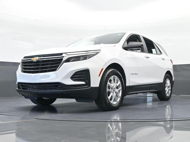 Photo of 2023 Summit White Chevrolet Equinox