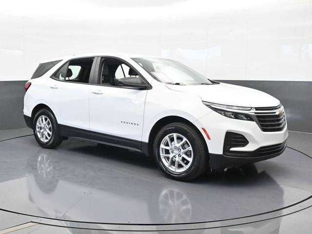 Photo of 2023 Summit White Chevrolet Equinox