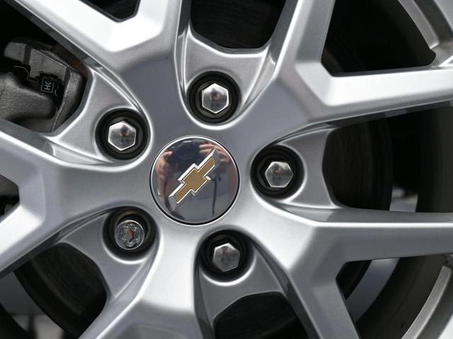 Photo of 2023 Summit White Chevrolet Equinox