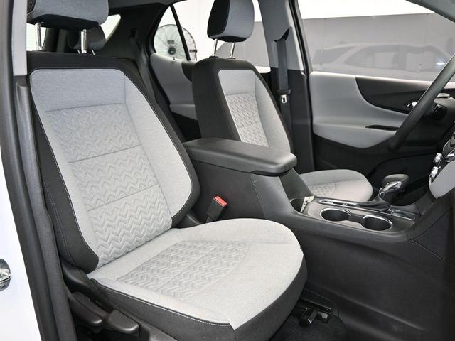 Photo of 2023 Summit White Chevrolet Equinox