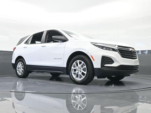 Photo of 2023 Summit White Chevrolet Equinox