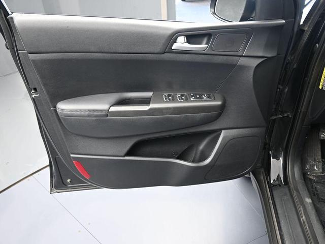 Photo of 2020 Black Cherry Pearl Kia Sportage