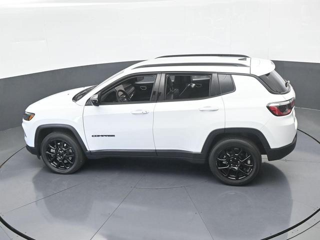Photo of 2025 Bright White Clearcoat Jeep Compass