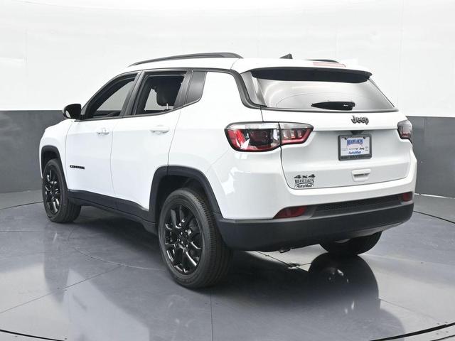 Photo of 2025 Bright White Clearcoat Jeep Compass