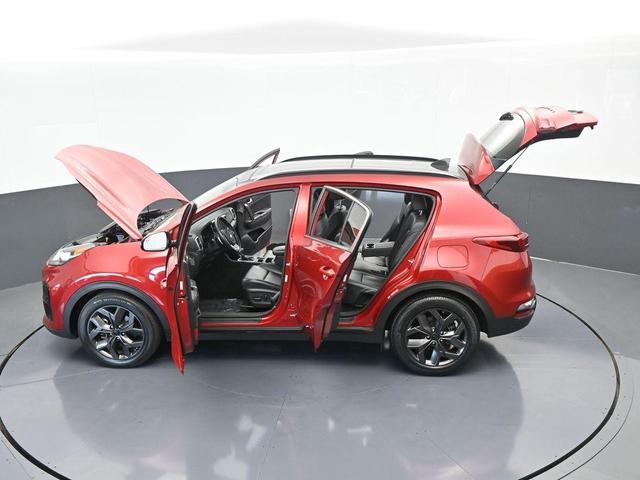Photo of 2022 Hyper Red Kia Sportage