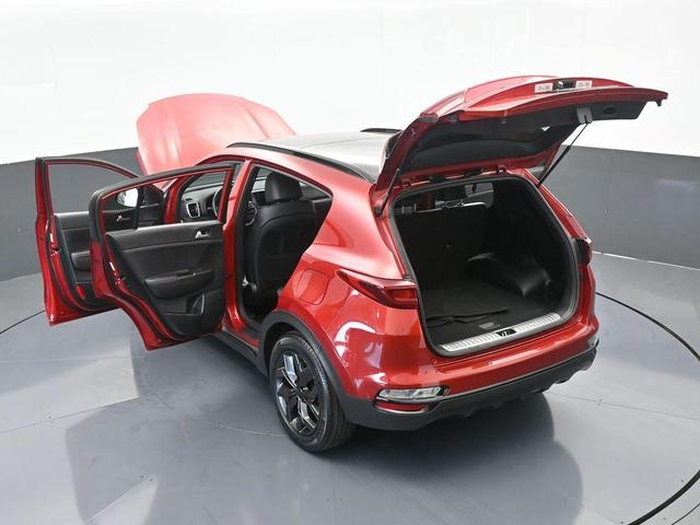 Photo of 2022 Hyper Red Kia Sportage