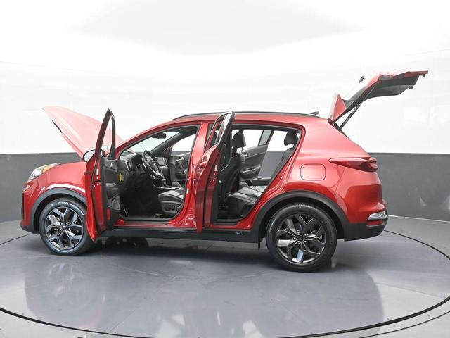 Photo of 2022 Hyper Red Kia Sportage
