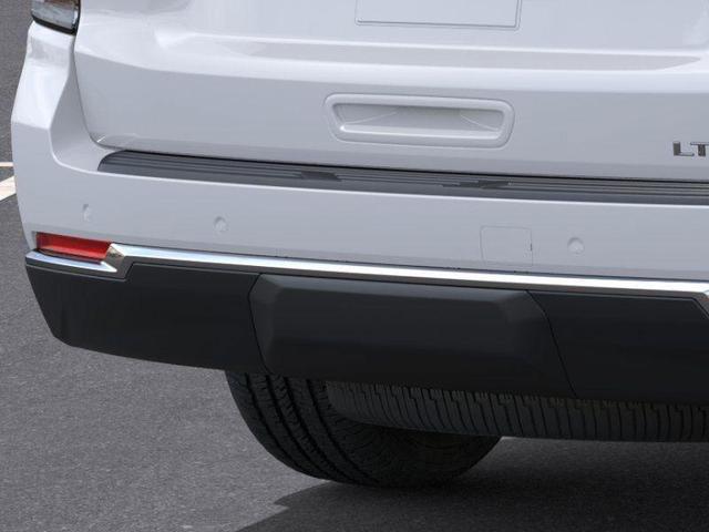 Photo of 2026 Summit White Chevrolet Suburban
