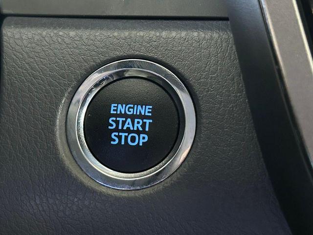 Photo of 2021 Silver Toyota Camry
