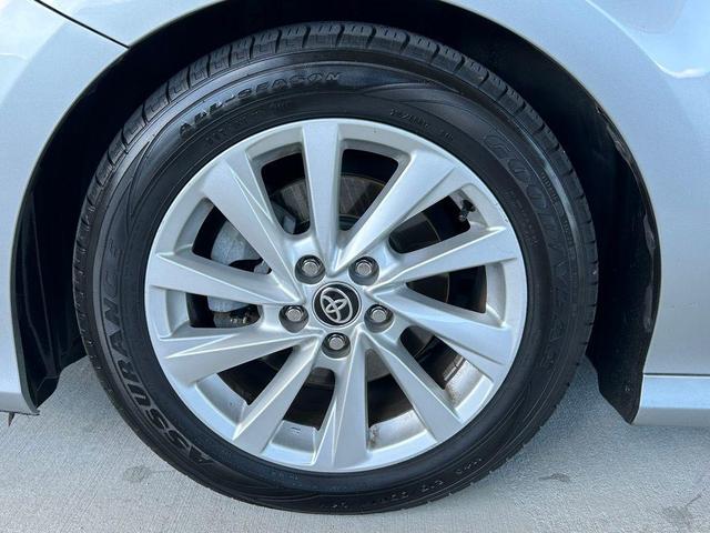 Photo of 2021 Silver Toyota Camry
