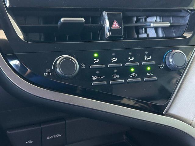 Photo of 2021 Silver Toyota Camry