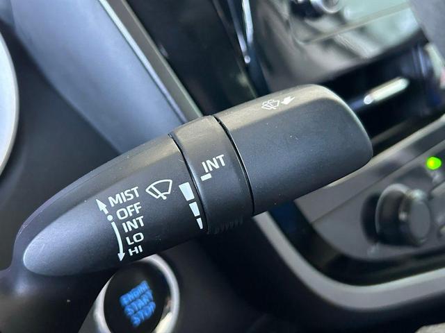 Photo of 2021 Silver Toyota Camry