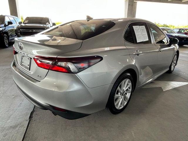 Photo of 2021 Silver Toyota Camry