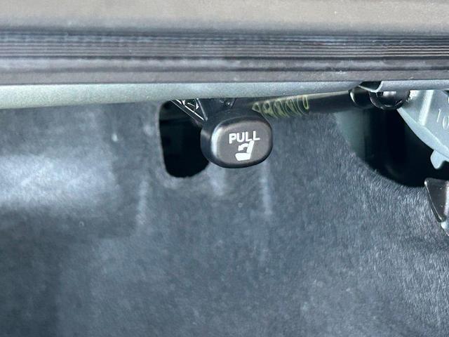 Photo of 2021 Silver Toyota Camry