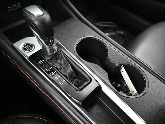 Photo of 2021 Glacier White Nissan Altima