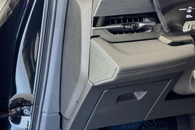 Photo of 2025 Mythos Black Metallic Audi Q6 e-tron