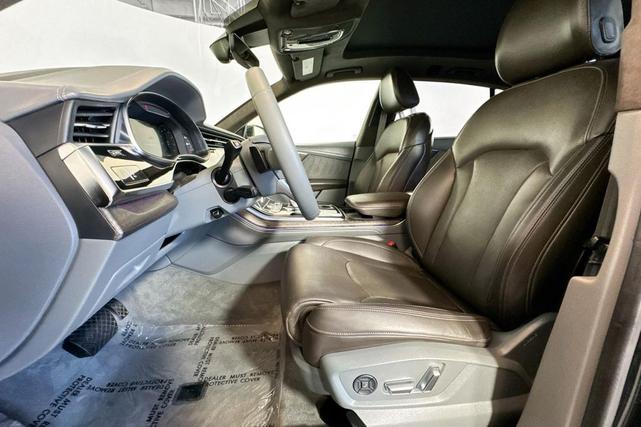 Photo of 2022 Mythos Black Metallic Audi Q8