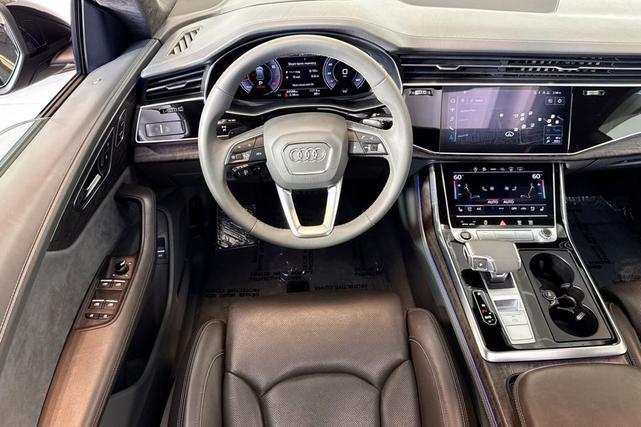 Photo of 2022 Mythos Black Metallic Audi Q8