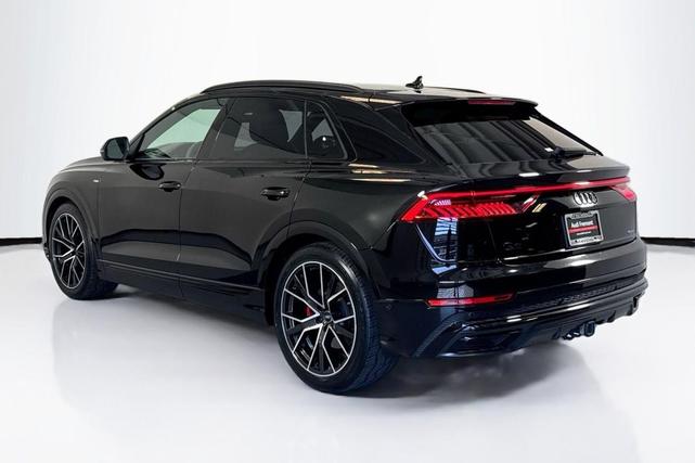 Photo of 2022 Mythos Black Metallic Audi Q8