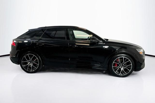 Photo of 2022 Mythos Black Metallic Audi Q8
