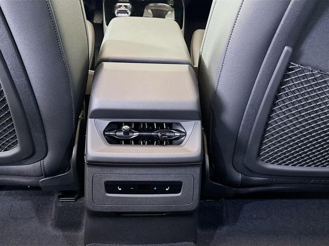 Photo of 2025 Glacier White Metallic Audi Q6 e-tron