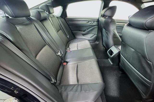 Photo of 2018 Crystal Black Pearl Honda Accord
