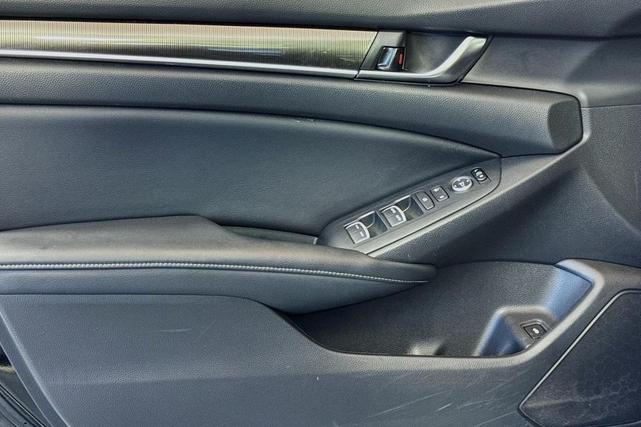 Photo of 2018 Crystal Black Pearl Honda Accord