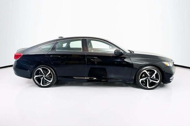 Photo of 2018 Crystal Black Pearl Honda Accord