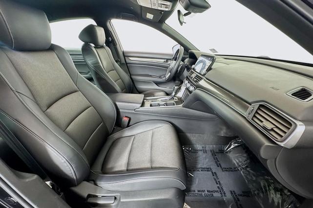 Photo of 2018 Crystal Black Pearl Honda Accord