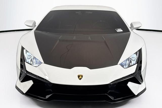 Photo of 2023 Bianco Monocerus Metallic Lamborghini Huracan Tecnica