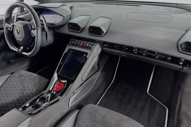 Photo of 2023 Bianco Monocerus Metallic Lamborghini Huracan Tecnica
