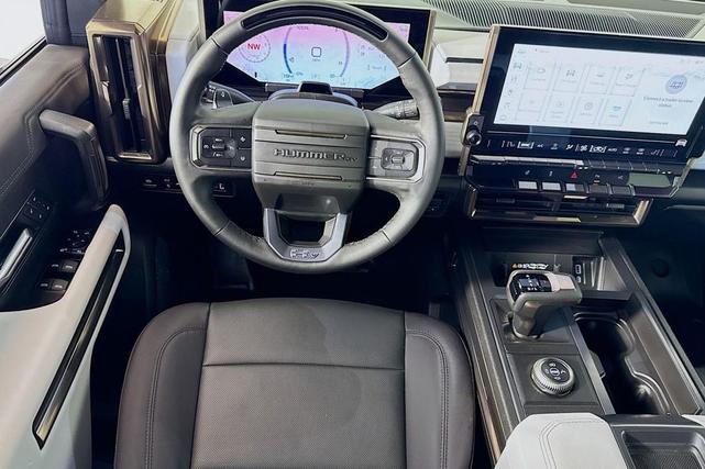 Photo of 2025 Interstellar White GMC HUMMER EV SUV