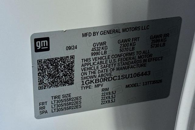 Photo of 2025 Interstellar White GMC HUMMER EV SUV