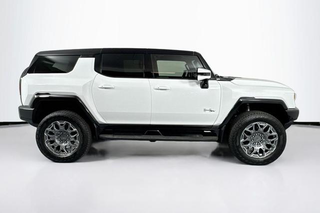 Photo of 2025 Interstellar White GMC HUMMER EV SUV