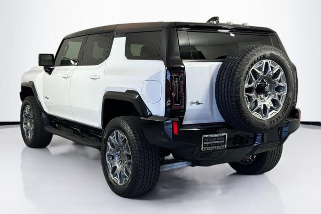 Photo of 2025 Interstellar White GMC HUMMER EV SUV