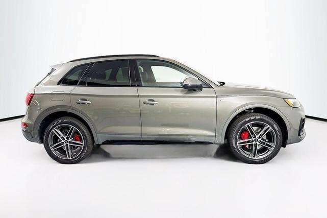Photo of 2025 Chronos Gray Metallic Audi Q5