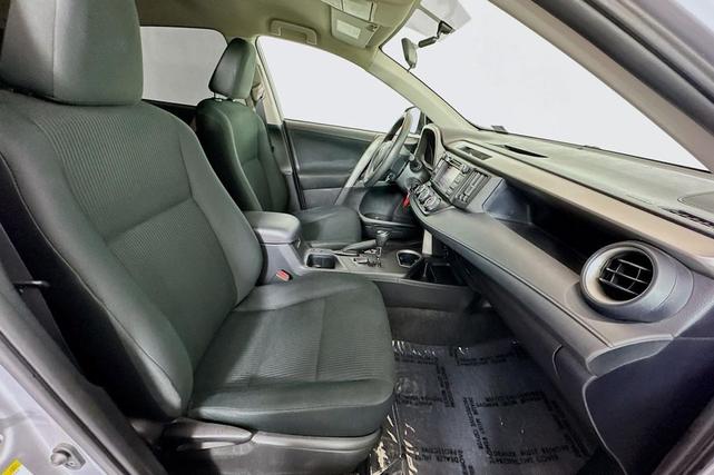 Photo of 2016 Silver Sky Metallic Toyota RAV4